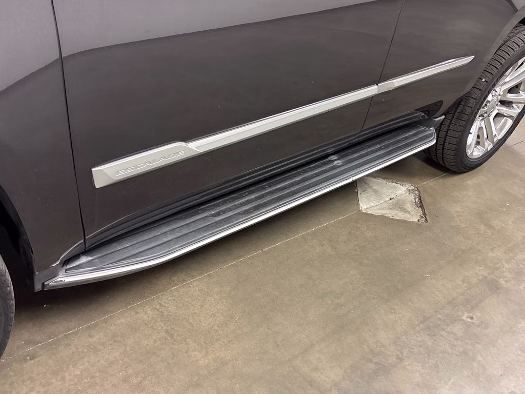 2018 Dark Granite Metallic Cadillac Escalade Premium Luxury RWD SUV