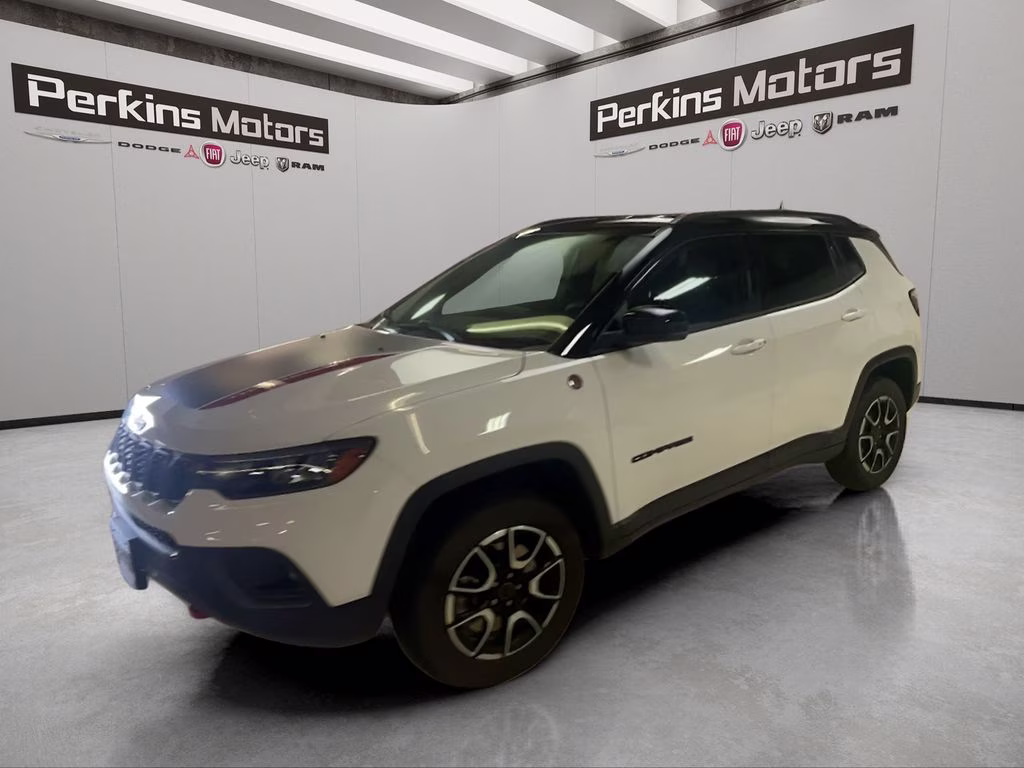 2025 Bright White Clearcoat Jeep Compass Trailhawk 4X4 SUV
