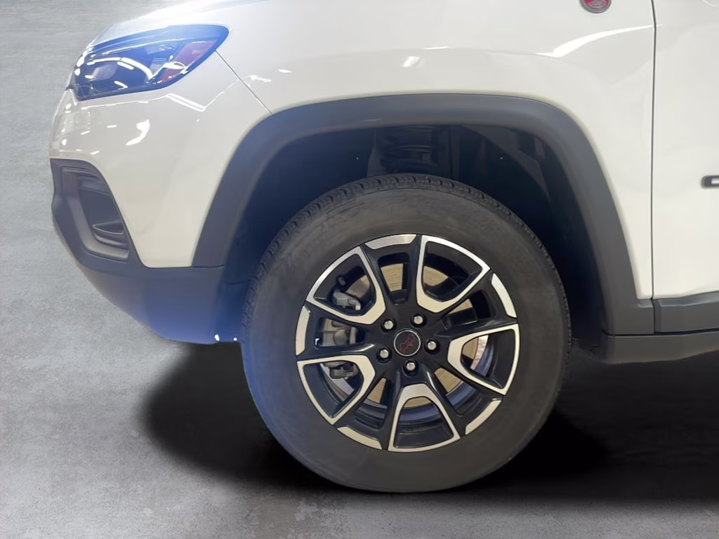 2025 Bright White Clearcoat Jeep Compass Trailhawk 4X4 SUV