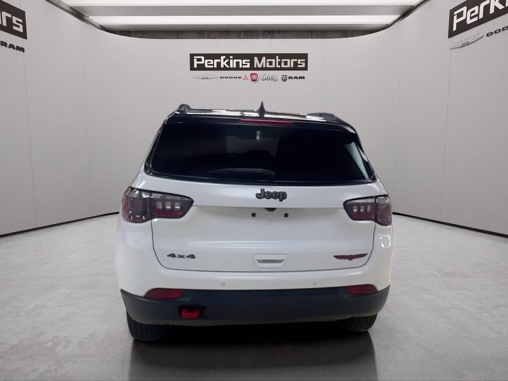 2025 Bright White Clearcoat Jeep Compass Trailhawk 4X4 SUV