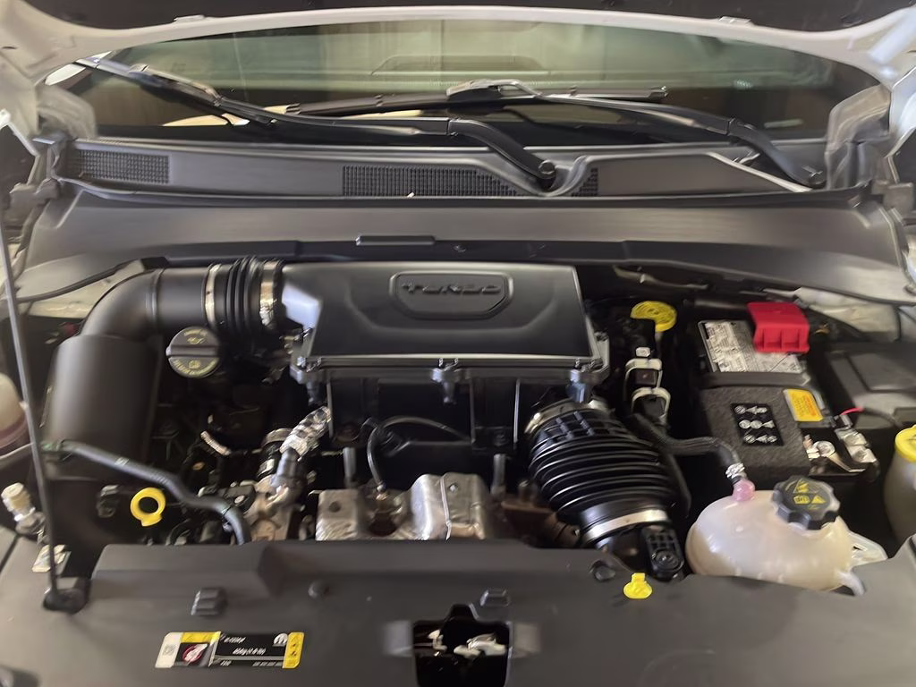 2025 Bright White Clearcoat Jeep Compass Trailhawk 4X4 SUV