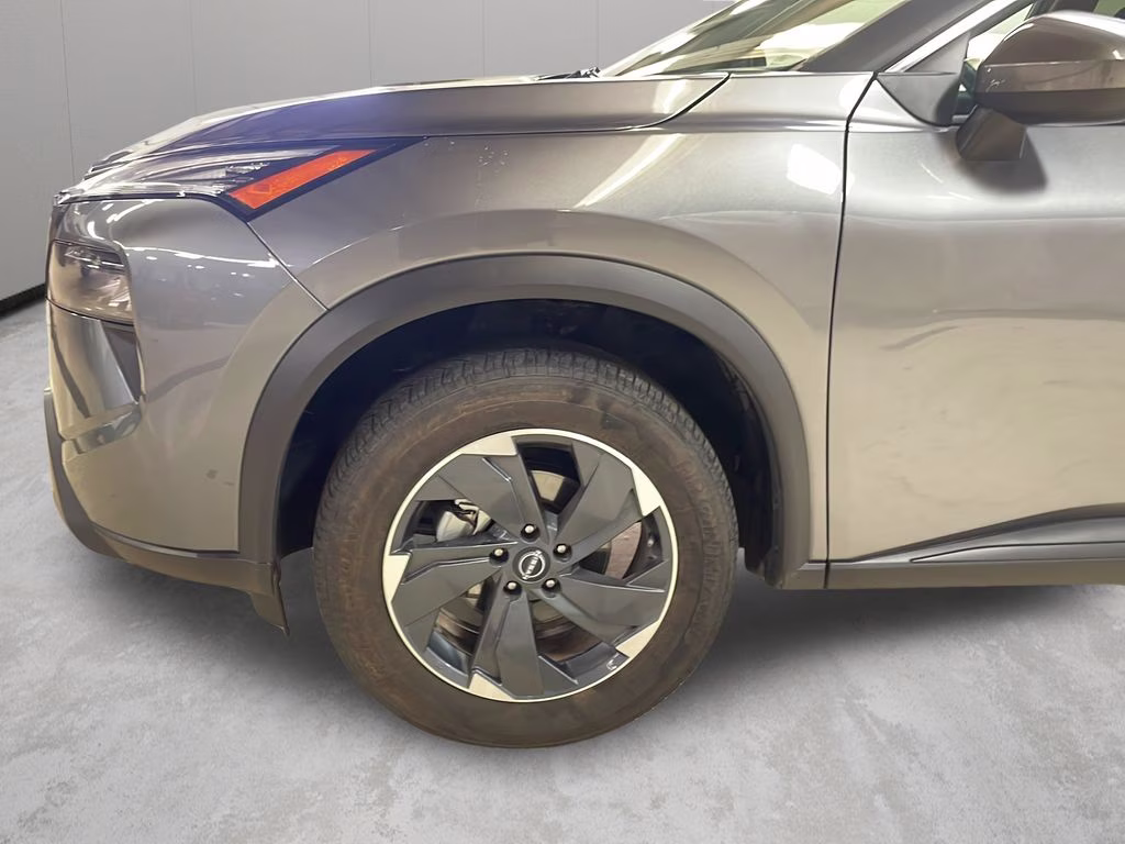 2025 Gun Metallic Nissan Rogue SV AWD SUV
