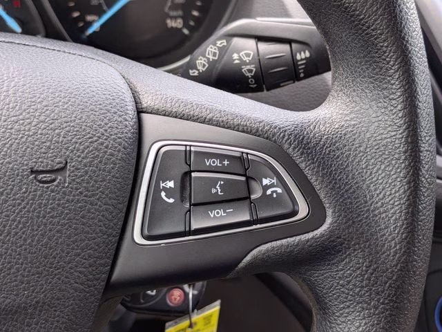 2018 White Gold Metallic Ford Escape SE 4X4 SUV