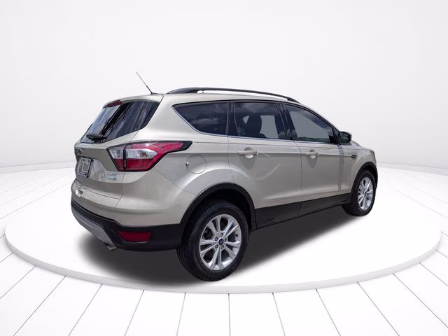 2018 White Gold Metallic Ford Escape SE 4X4 SUV