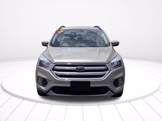 2018 White Gold Metallic Ford Escape SE 4X4 SUV