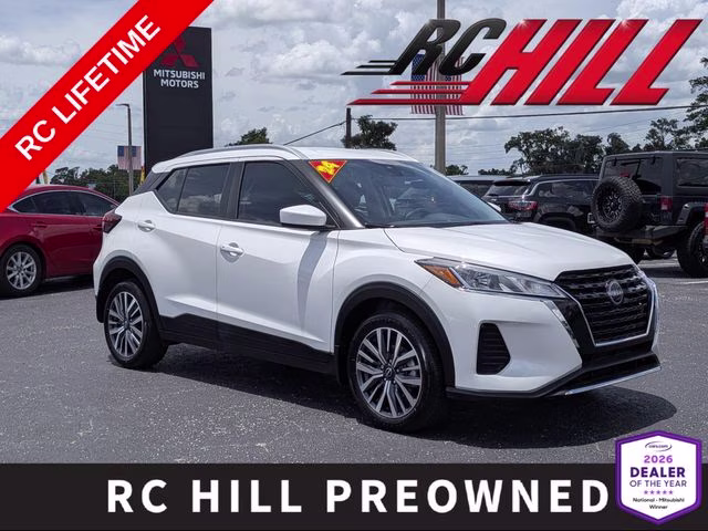 2024 Aspen White Tricoat Nissan Kicks SV FWD SUV