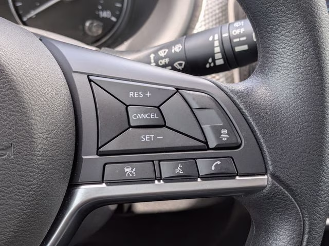 2024 Aspen White Tricoat Nissan Kicks SV FWD SUV