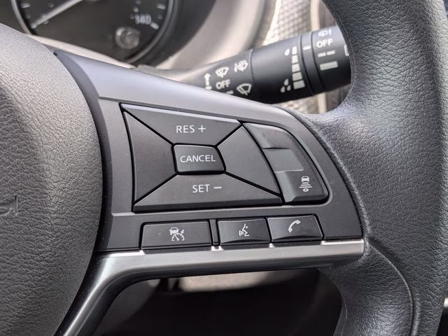 2024 Aspen White Tricoat Nissan Kicks SV FWD SUV