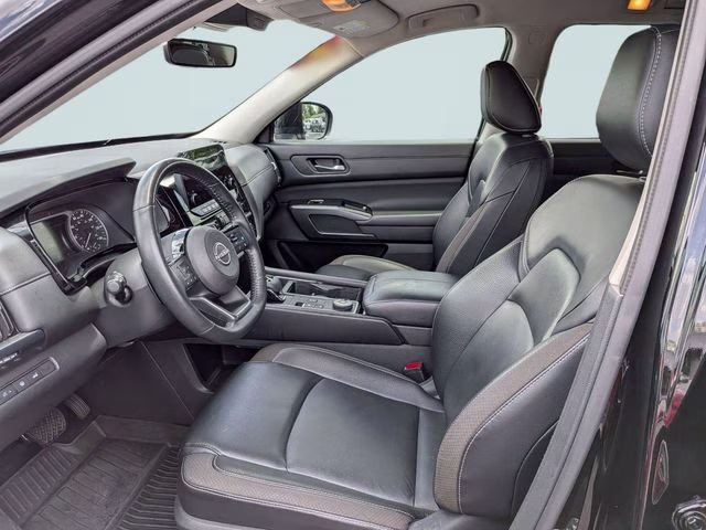 2023 Super Black Nissan Pathfinder SL 4X4 SUV