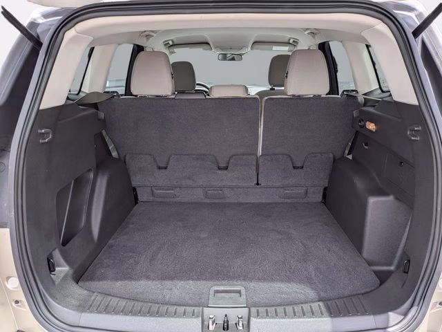 2018 White Gold Metallic Ford Escape SE 4X4 SUV
