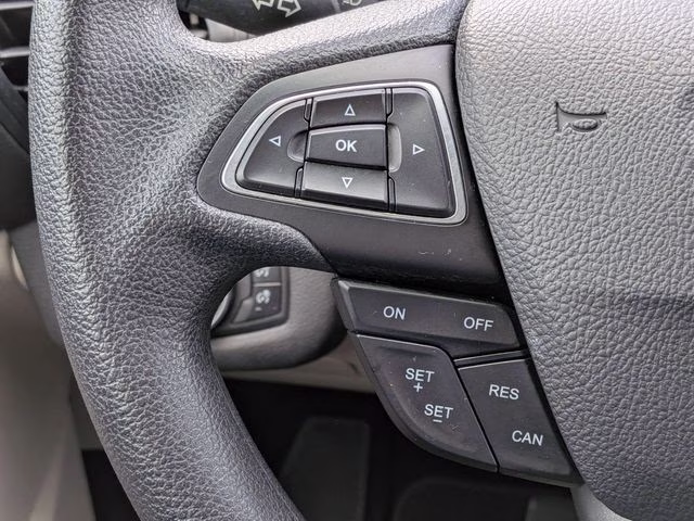 2018 White Gold Metallic Ford Escape SE 4X4 SUV