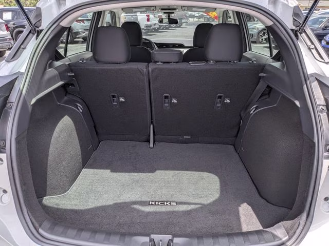2024 Aspen White Tricoat Nissan Kicks SV FWD SUV
