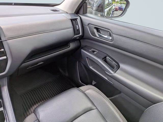 2023 Super Black Nissan Pathfinder SL 4X4 SUV