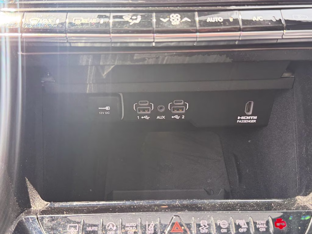 2023 Diamond Black Crystal Pearlcoat Jeep Grand Wagoneer Series II w/Massaging Front Seats & 3 Panel Sun Ro 4X4 SUV