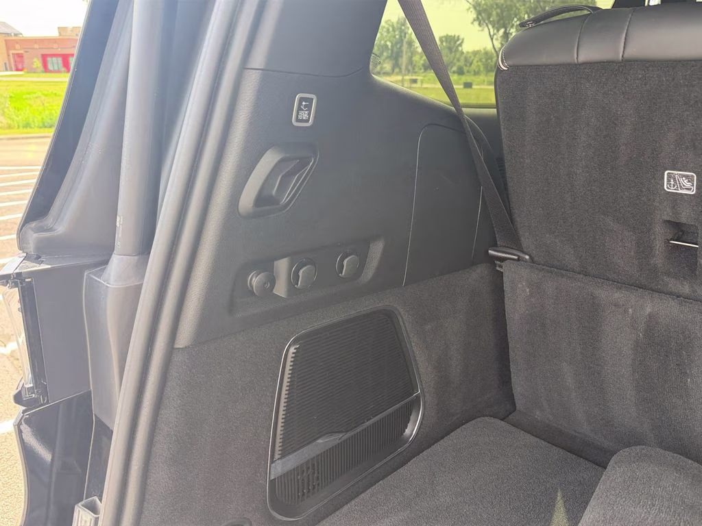 2023 Diamond Black Crystal Pearlcoat Jeep Grand Wagoneer Series II w/Massaging Front Seats & 3 Panel Sun Ro 4X4 SUV