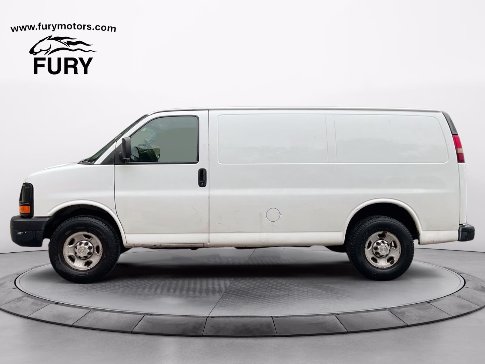 2013 Summit White Chevrolet Express 3500 Work Van RWD Van