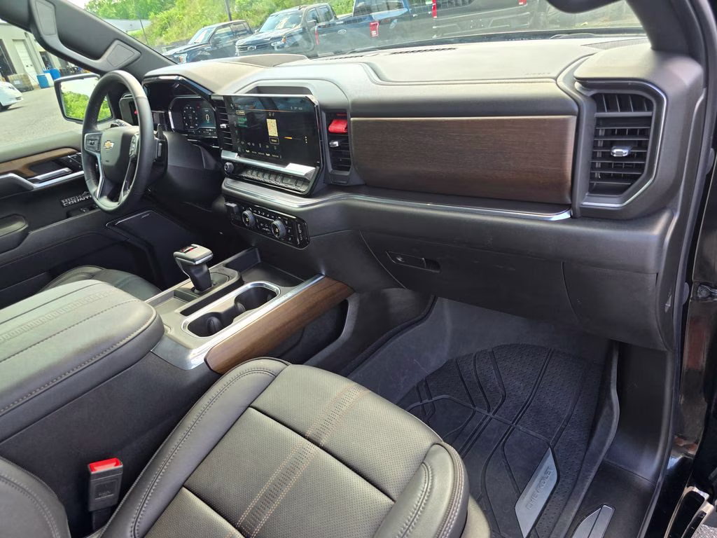 2023 Black Chevrolet Silverado 1500 High Country 4X4 Truck