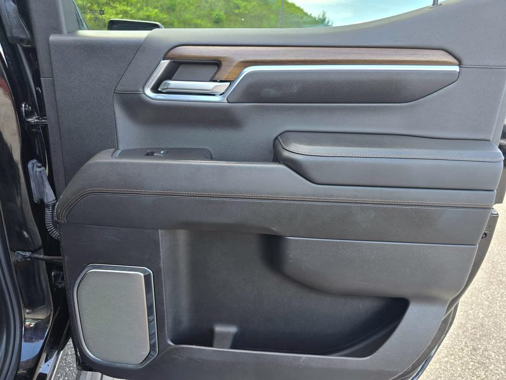2023 Black Chevrolet Silverado 1500 High Country 4X4 Truck