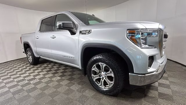 2021 Quicksilver Metallic GMC Sierra 1500 SLE 4X4 Truck