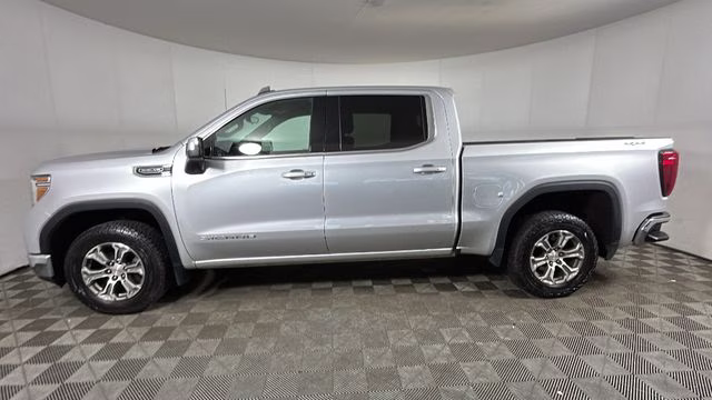 2021 Quicksilver Metallic GMC Sierra 1500 SLE 4X4 Truck