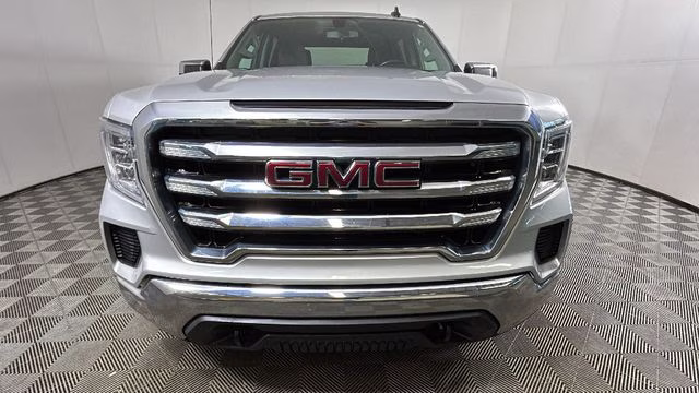 2021 Quicksilver Metallic GMC Sierra 1500 SLE 4X4 Truck