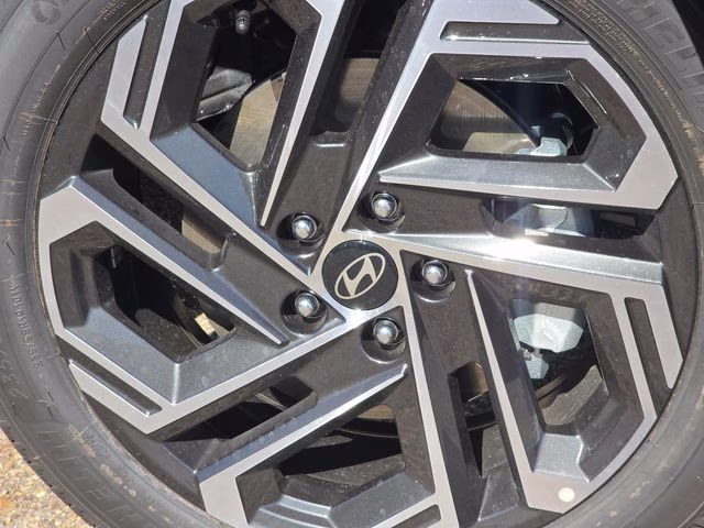 2026 Phantom Black Hyundai Tucson SEL AWD SUV
