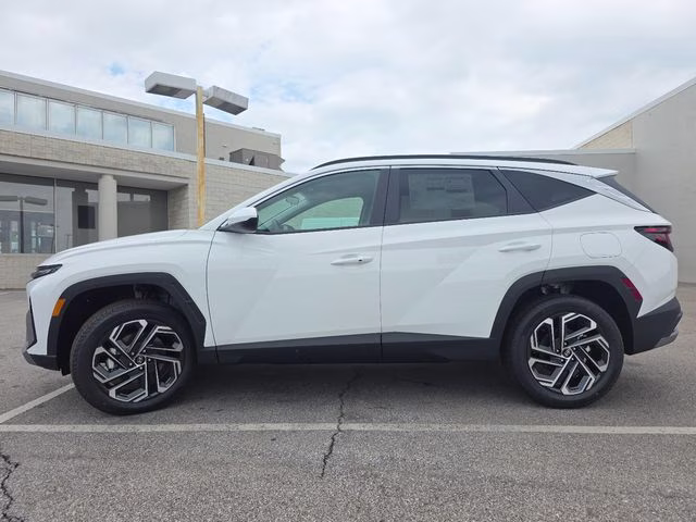 2026 White Pearl Hyundai Tucson SEL AWD SUV