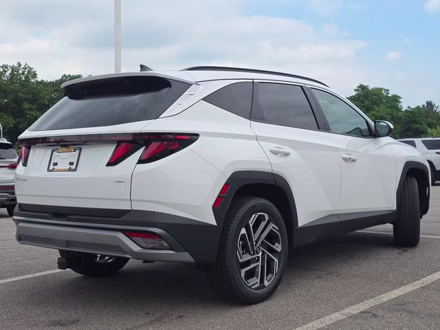 2026 White Pearl Hyundai Tucson SEL AWD SUV