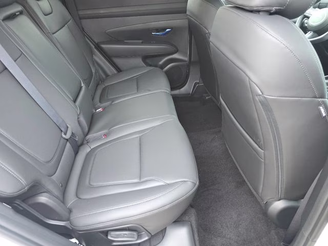 2026 White Pearl Hyundai Tucson SEL AWD SUV