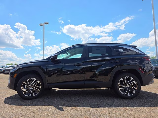 2026 Phantom Black Hyundai Tucson SEL Plus AWD SUV
