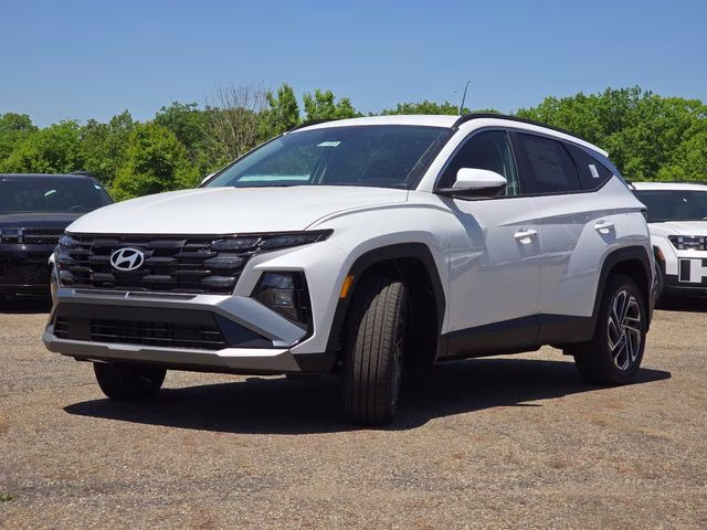 2026 White Pearl Hyundai Tucson SEL AWD SUV