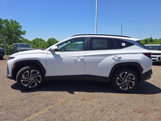 2026 White Pearl Hyundai Tucson SEL AWD SUV
