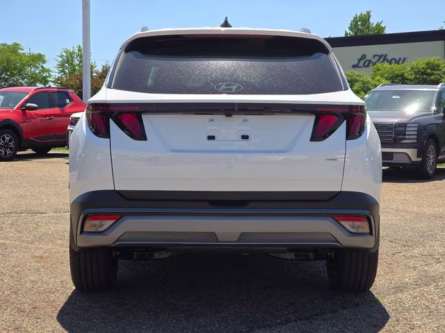2026 White Pearl Hyundai Tucson SEL AWD SUV