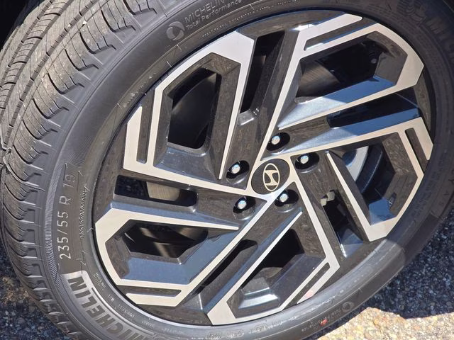 2026 Phantom Black Hyundai Tucson SEL AWD SUV