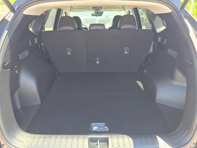 2026 Phantom Black Hyundai Tucson SEL AWD SUV