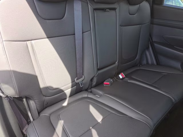 2026 White Pearl Hyundai Tucson SEL Plus AWD SUV