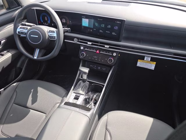 2026 White Pearl Hyundai Tucson SEL Plus AWD SUV