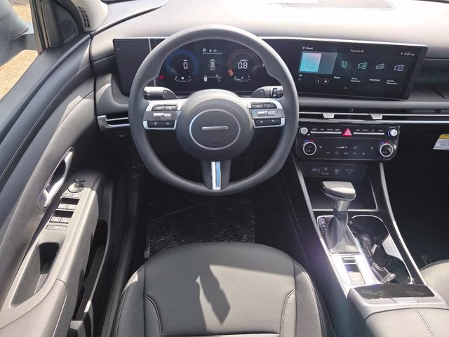 2026 White Pearl Hyundai Tucson SEL Plus AWD SUV