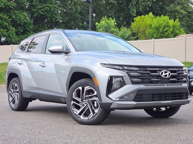 2026 Shimmering Silver Hyundai Tucson SEL Plus AWD SUV