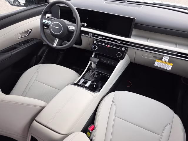 2026 Shimmering Silver Hyundai Tucson SEL Plus AWD SUV