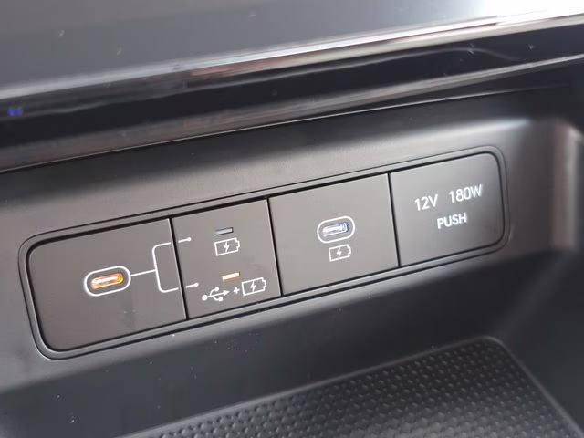 2026 Shimmering Silver Hyundai Tucson SEL Plus AWD SUV