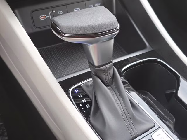 2026 Shimmering Silver Hyundai Tucson SEL Plus AWD SUV