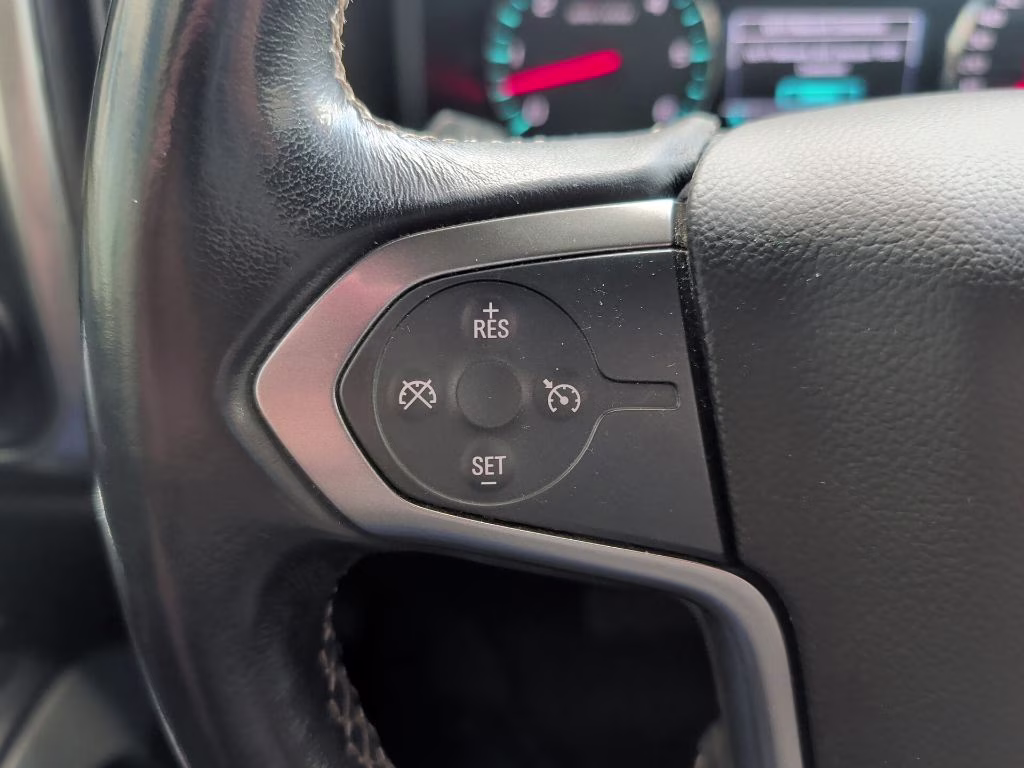 2018 Graphite Metallic Chevrolet Silverado 1500 LT 4X4 Truck