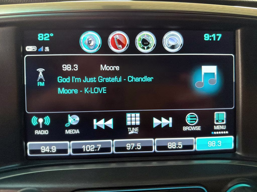 2018 Graphite Metallic Chevrolet Silverado 1500 LT 4X4 Truck