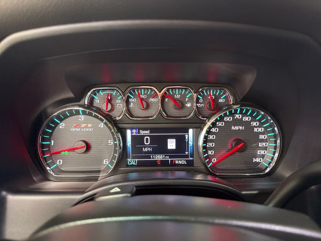 2018 Graphite Metallic Chevrolet Silverado 1500 LT 4X4 Truck