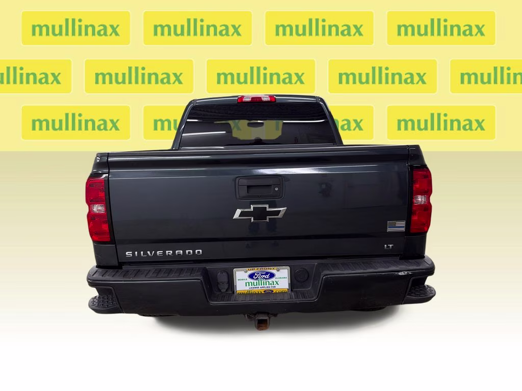 2018 Graphite Metallic Chevrolet Silverado 1500 LT 4X4 Truck