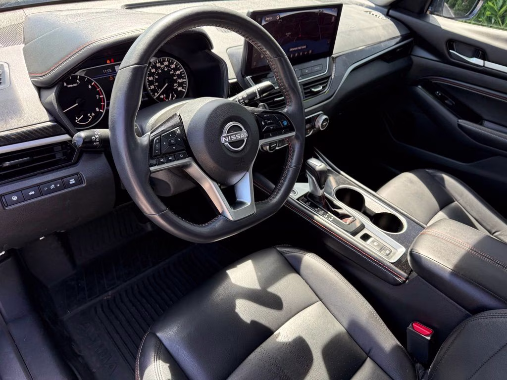 2023 Gun Metallic Nissan Altima 2.0 SR FWD Sedan