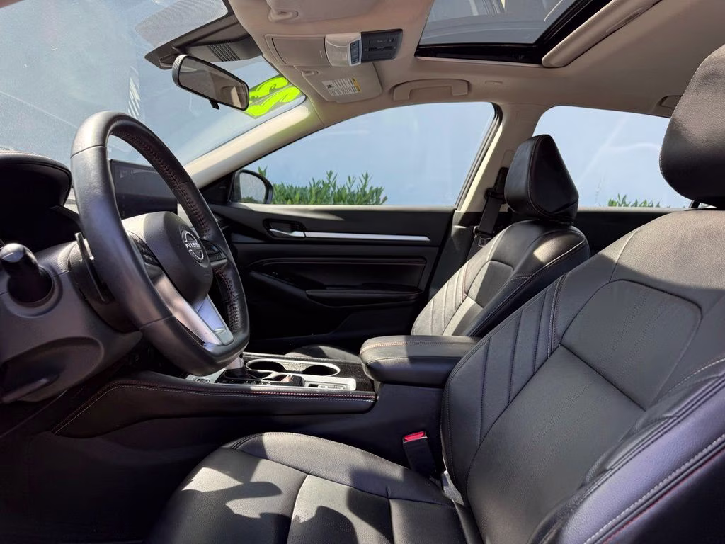 2023 Gun Metallic Nissan Altima 2.0 SR FWD Sedan