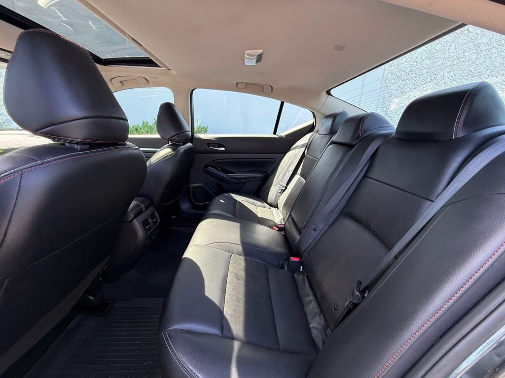 2023 Gun Metallic Nissan Altima 2.0 SR FWD Sedan