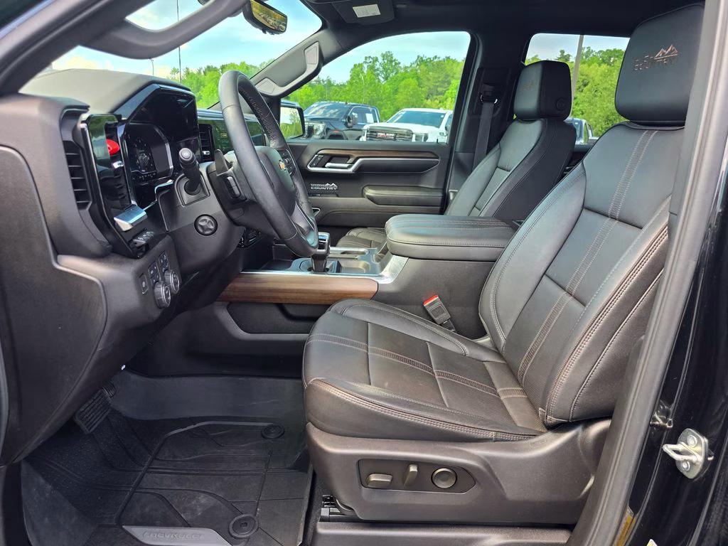 2023 Black Chevrolet Silverado 1500 High Country 4X4 Truck